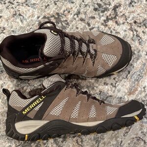 Merrell Ladies Gray and Black Athletic Hiking Shoes